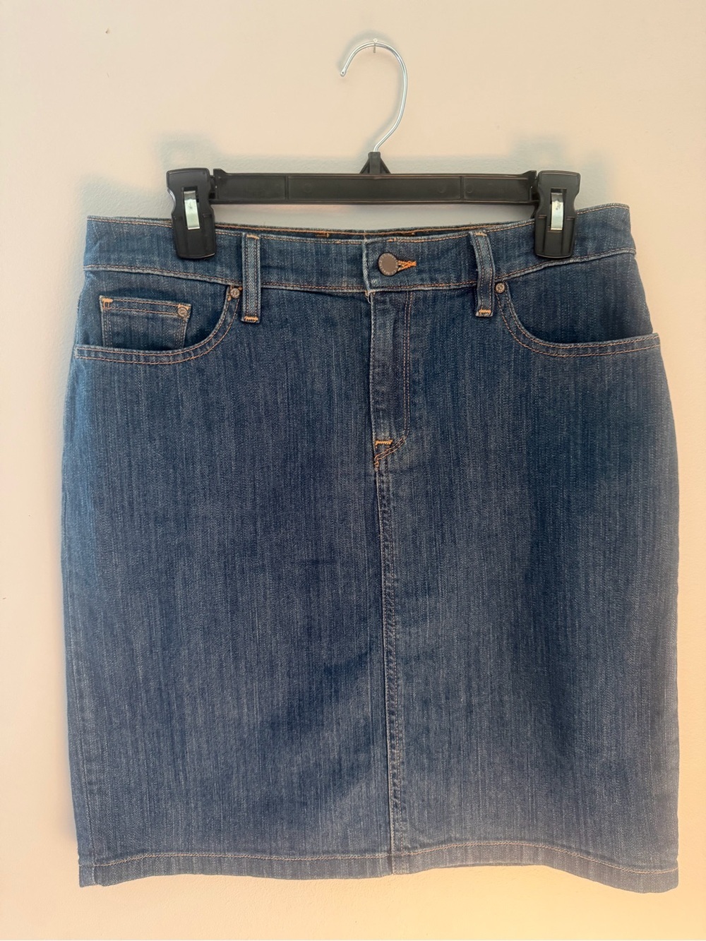 LL Bean Favorite Fit Classic Blue Medium Wash Denim Skirt size 6